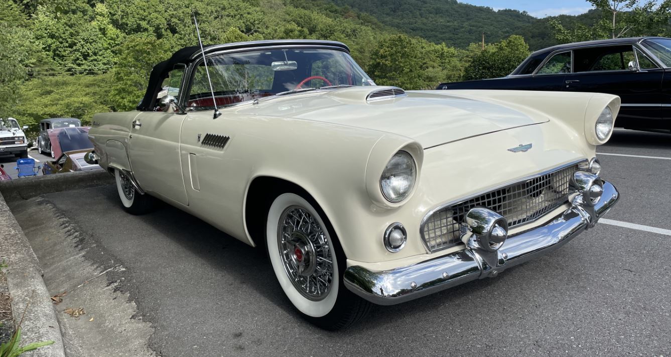 Mayor "CruizIn" To Dalton, Car Show Opens To Public Dalton, GA