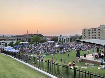 A concert crowd at Burr Park